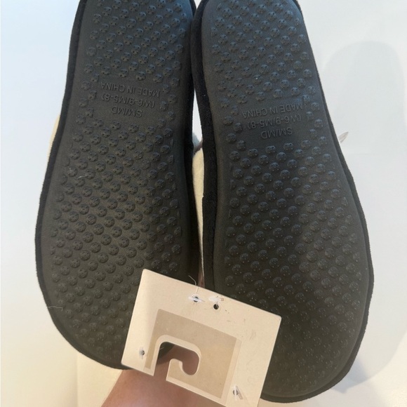 NWT Harry Potter Hedwig Plush Slippers Unisex Slip On Women 6-9 Men 5-8 - Picture 4 of 6